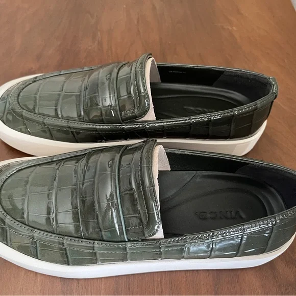 Vince Women's Ghita Slip On Sneakers. New, Size 7, Green - Picture 4 of 10